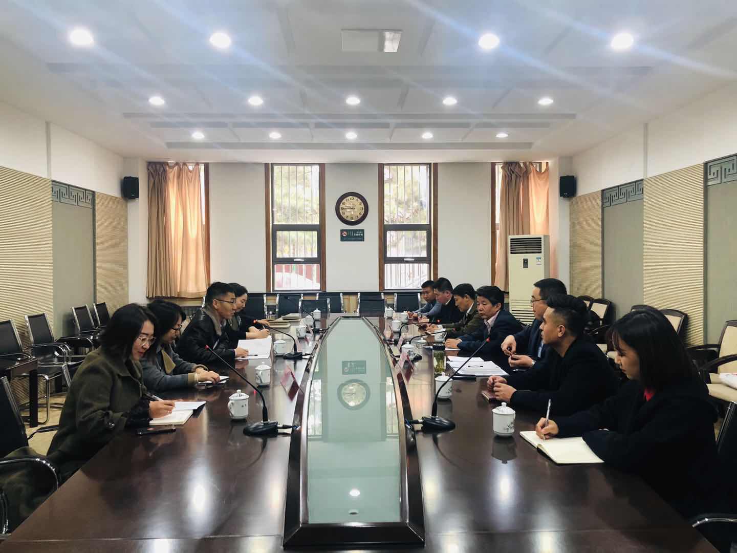 国际交流学院留学生管理工作人员赴内蒙古大学调研座谈